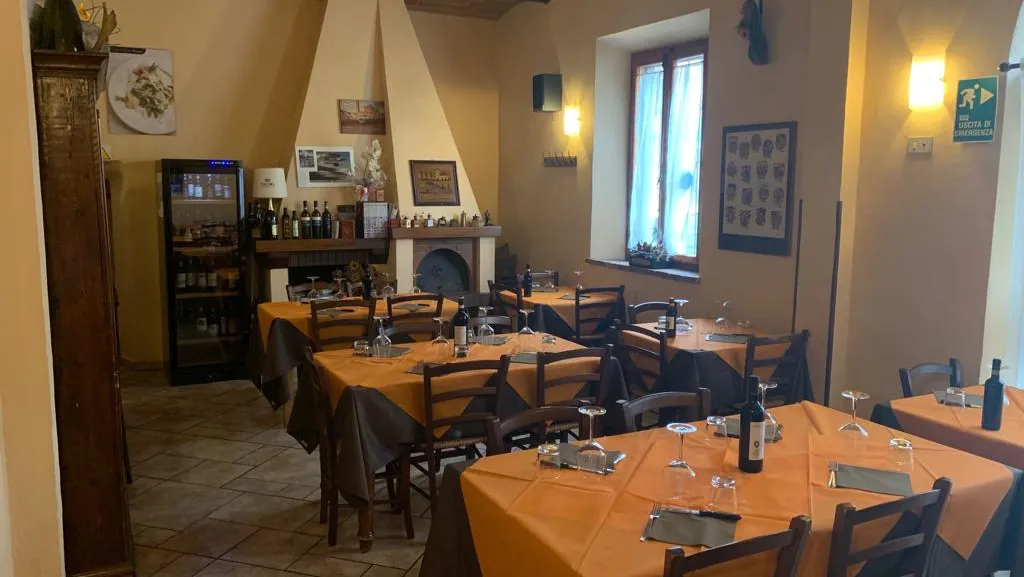 il Locale di Guido restaurant in Isola D'Arbia