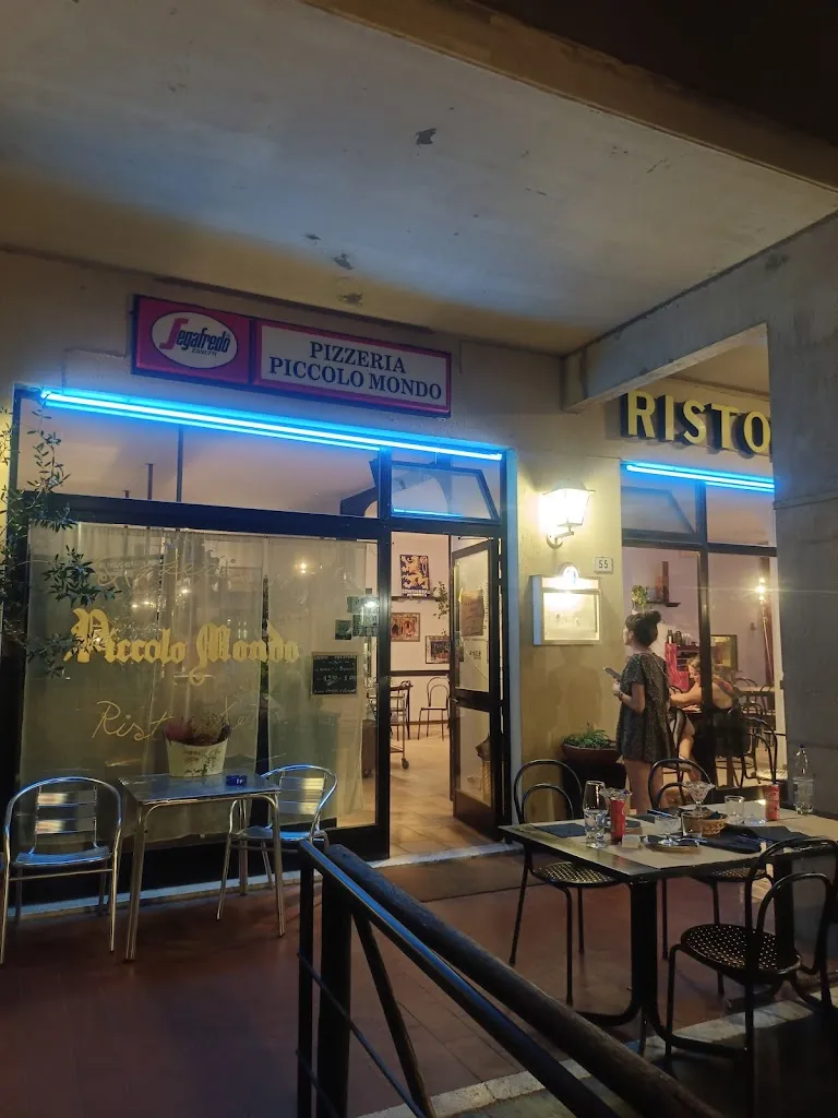 Piccolo Mondo restaurant in Isola D'Arbia