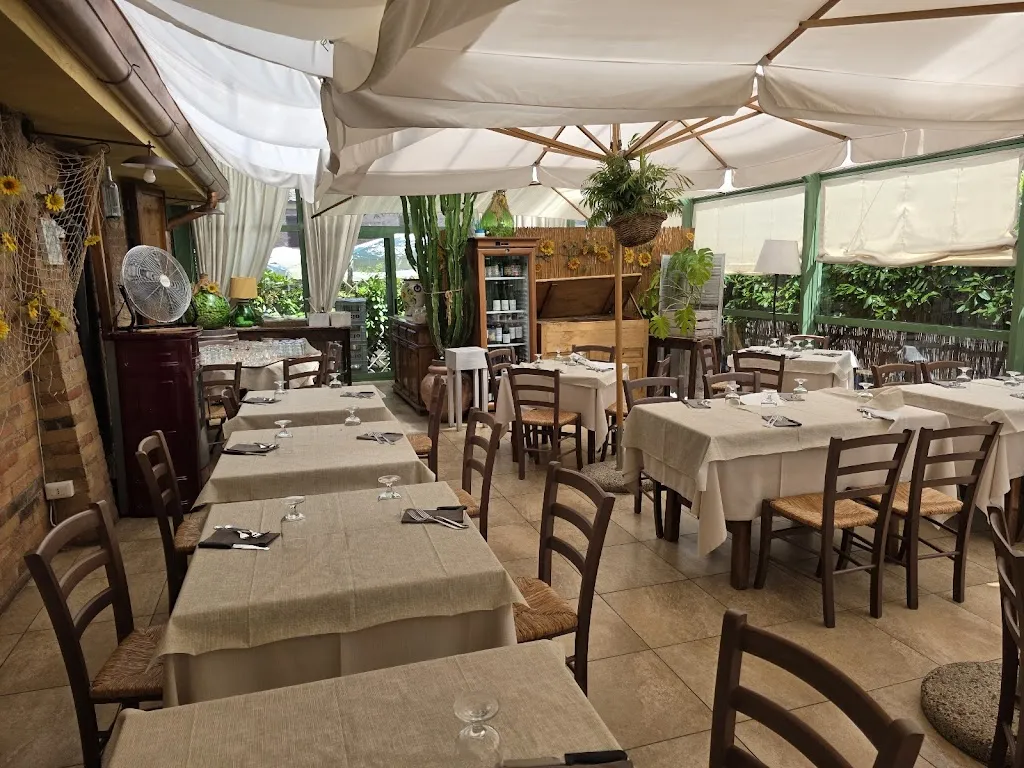 Ristorante Pizzeria La Capannina_Isola D'Arbia_slider_image_1