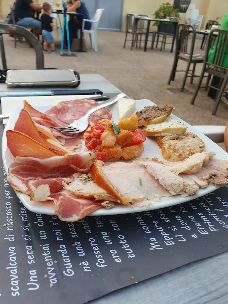 Menu_La ComBriccola Ristorante Pizzeria_Isola D'Arbia_image_7