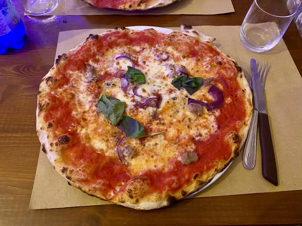 Pizzeria Ai Portici_Isola D'Arbia_slider_image_2