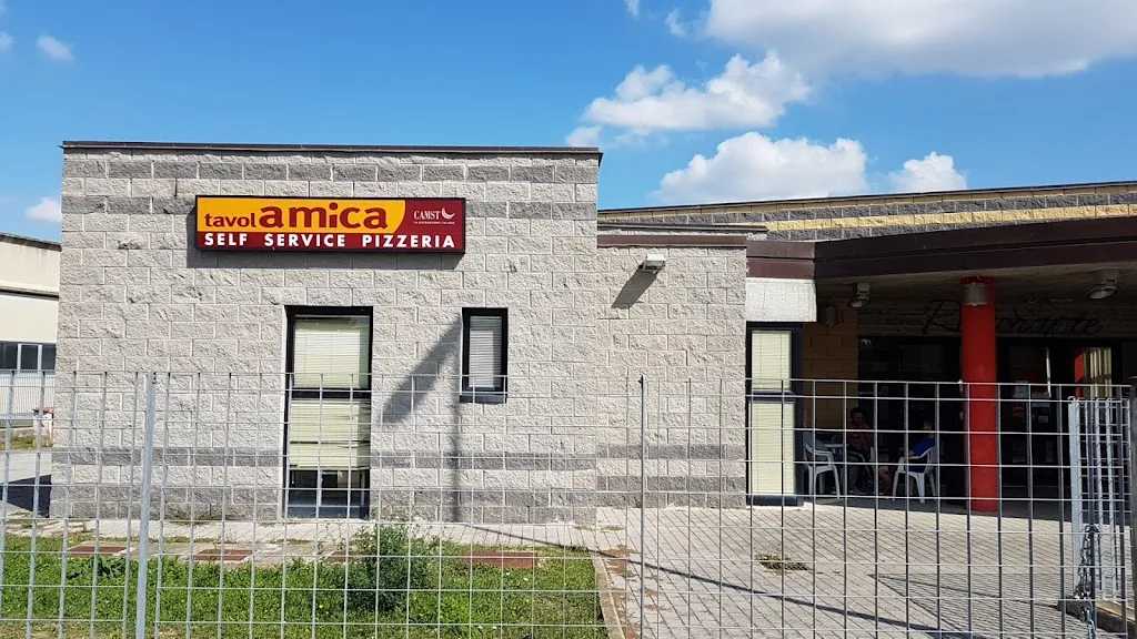 Tavolamica restaurant in Isola D'Arbia