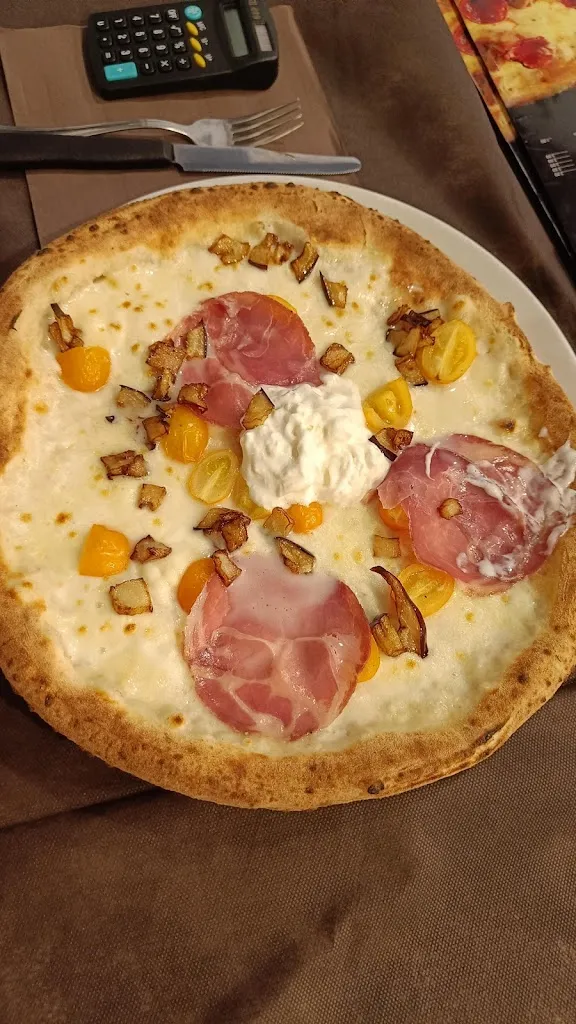 Nadège (Nanoulapin)_Pizzeria Belvedere_Massafra_review