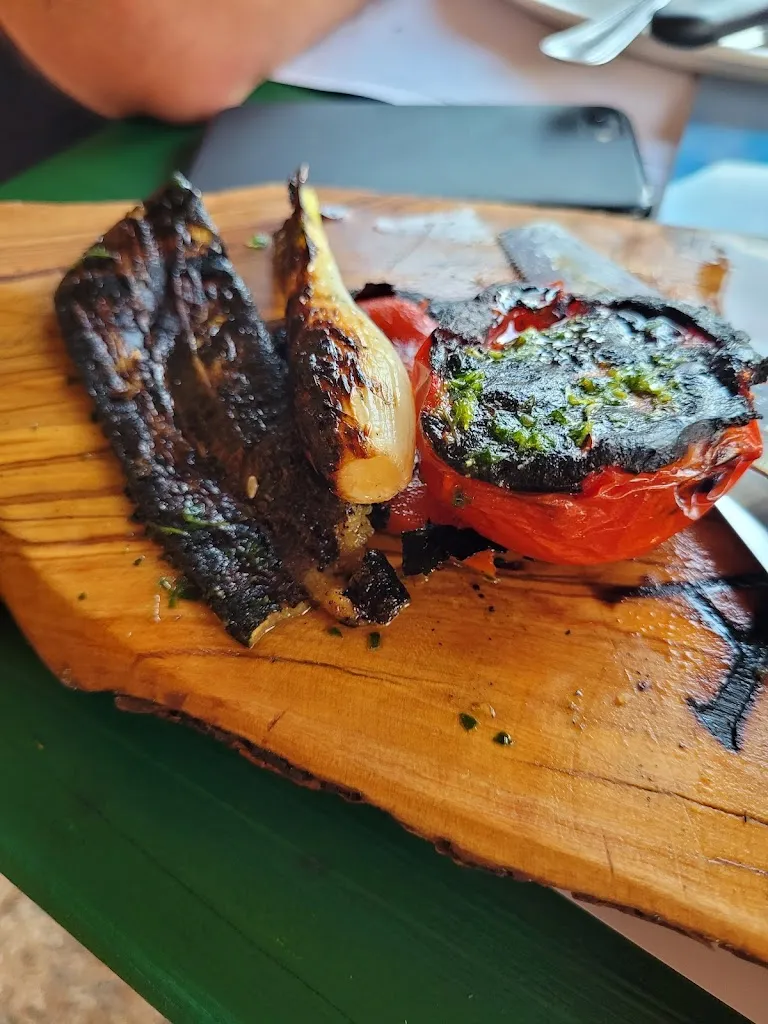 Duja Ne_L'AjA_Lajatico_review