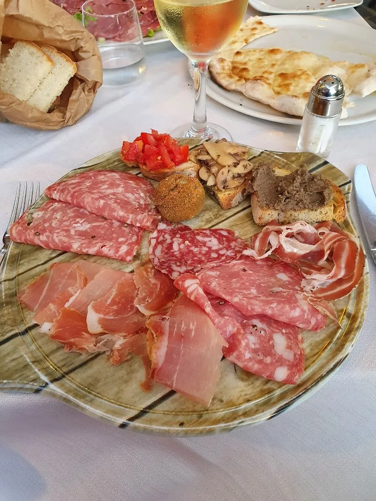 Tom Bijkerk_Ristorante Pizzeria Versilia Com'Era_Larciano_review