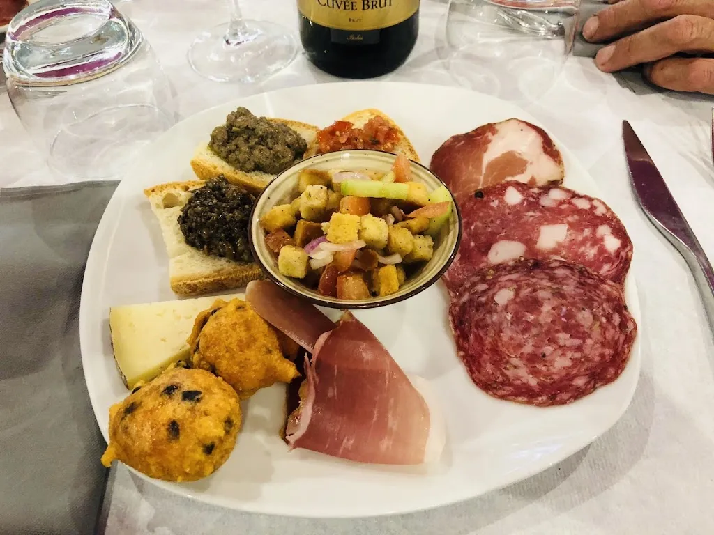 Enrico Marchetti_Osteria del Vino_Laterina_review