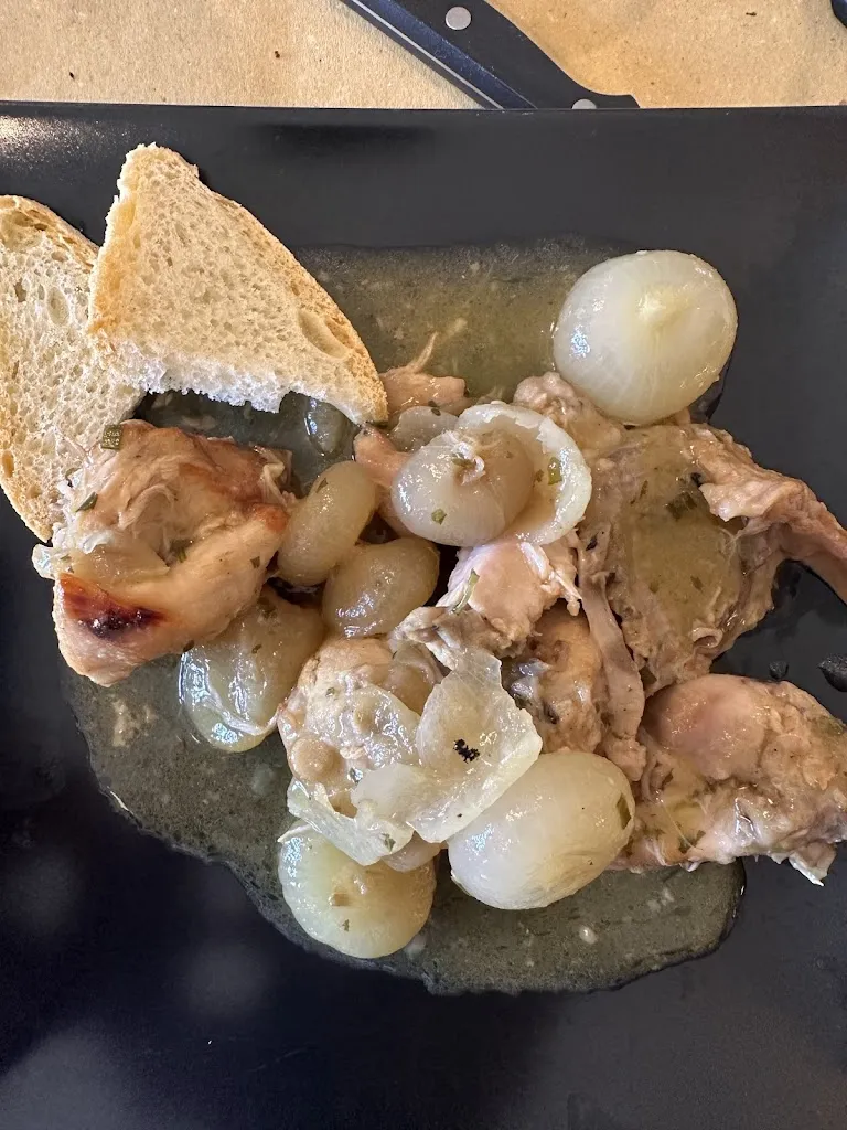 Tuan Pham_Mangiafoco - Ristorante e pizzeria_Laterina_review