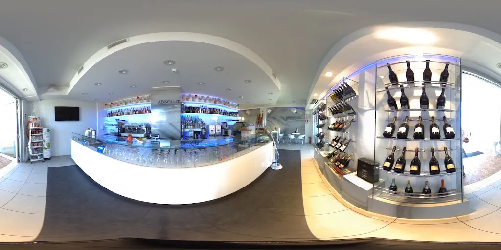 Absolut Lounge Bar_Massafra_slider_image_3