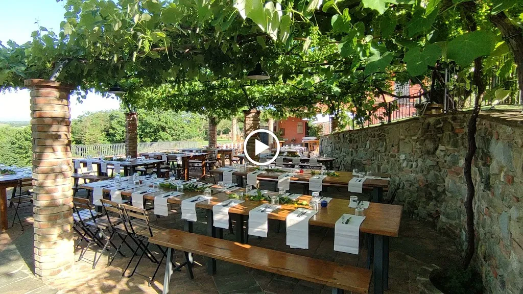 Casa Vacanze le Fornaci restaurant in Laterina