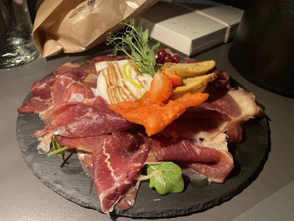 Ristorante Il Bilaterale_Lazzeretto_slider_image_3