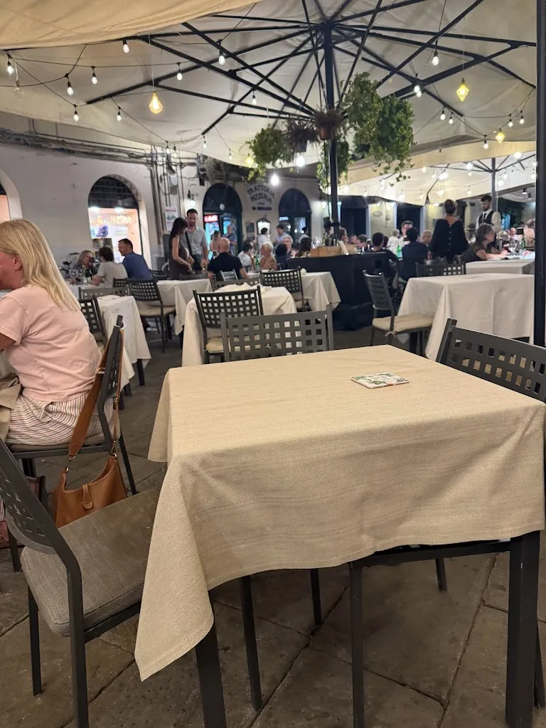 Nicholas McNamara_Sottosotto_Lucca_review