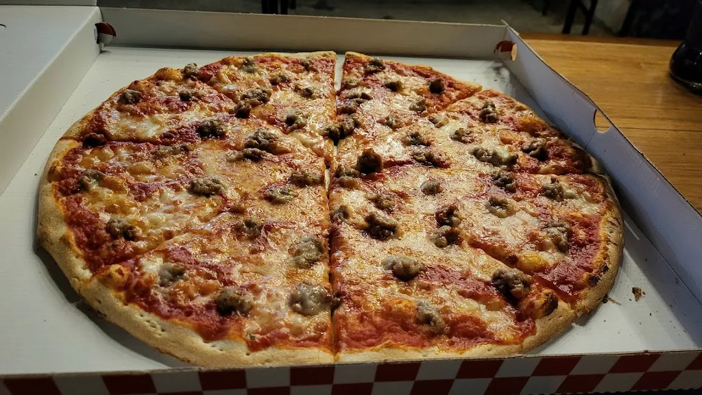 Karolina_Pezzi Pizza_Lucignano_review