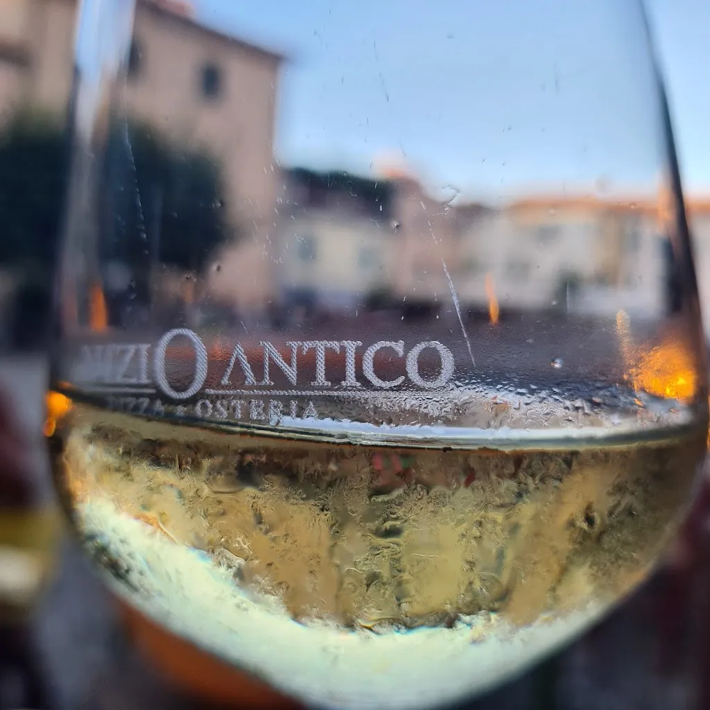 Vincent Dobbe_Osteria E Pizza Vizio Antico_Marciana Marina_recensione