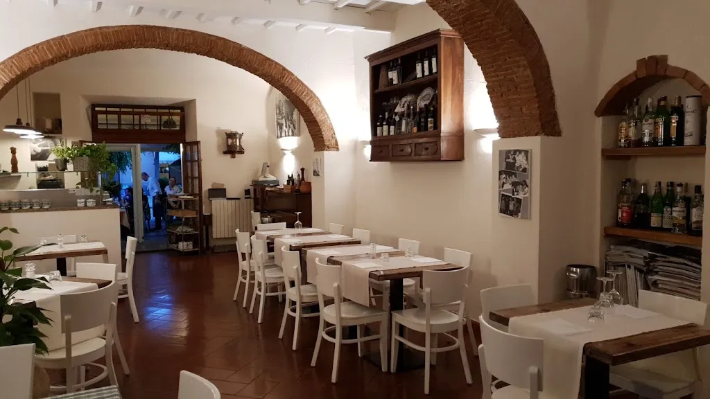 Ristorante e Pizza. La Vecchia Marina restaurant in Marciana Marina