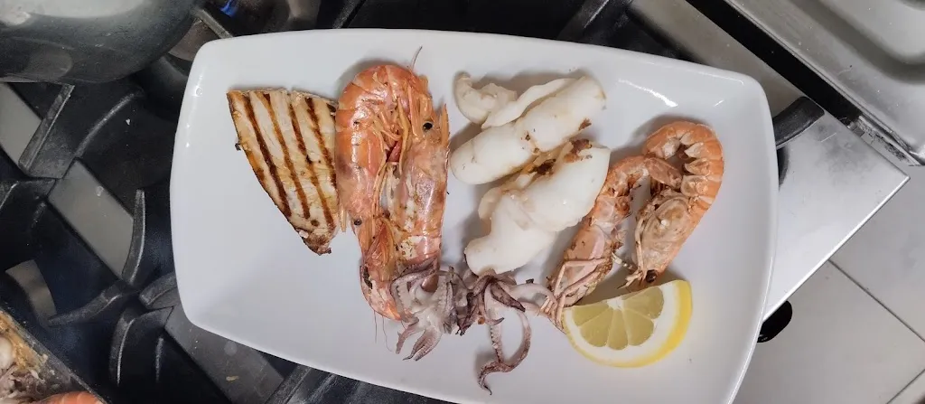 PIZZA MOVIE Vecchio Cinema Ristorante Pizzeria_Magliano in Toscana_slider_image_3