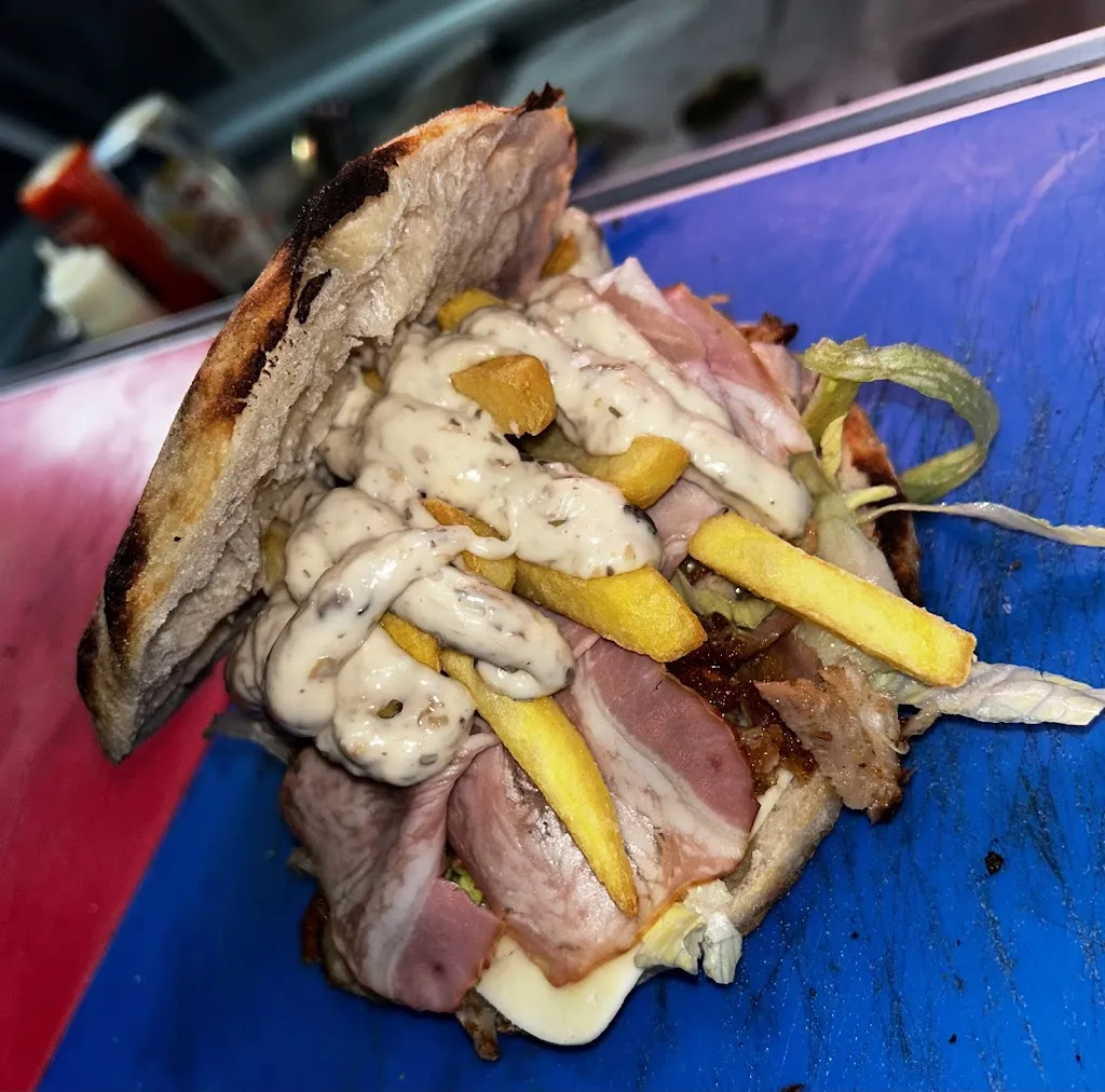 Pizzeria Felicissima Sera restaurant in Massafra