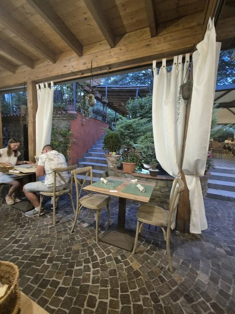 Locanda Zacco - Goraiolo_Marliana_slider_image_2