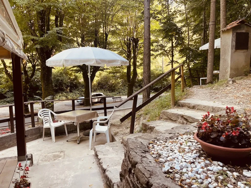 Ristorante Ristoro Pineta restaurant in Marradi