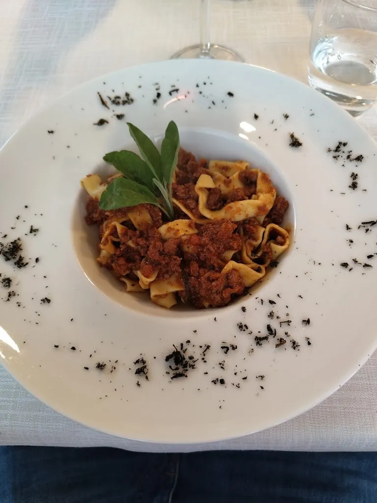 Fabrizio Di Guardo_Casa Vacanze e Ristorante Casa Le Bandite_Mercatale-San Quirico_review