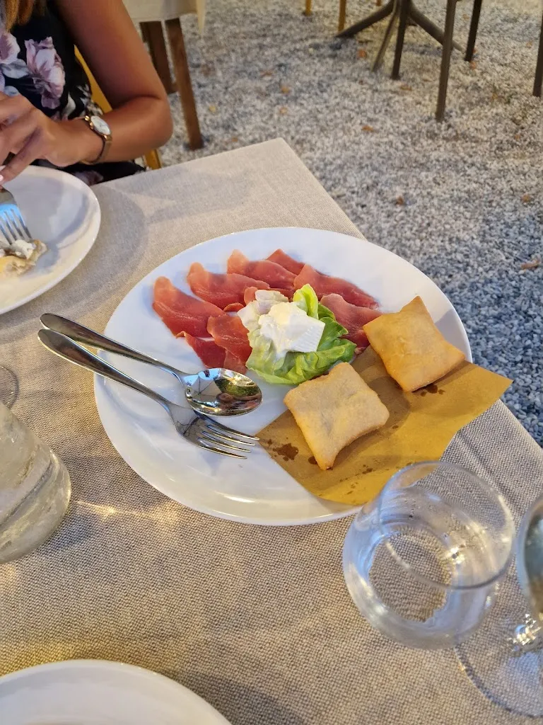 Oldřich Střítecký_Ristorante Da Ferro_Massarosa_review