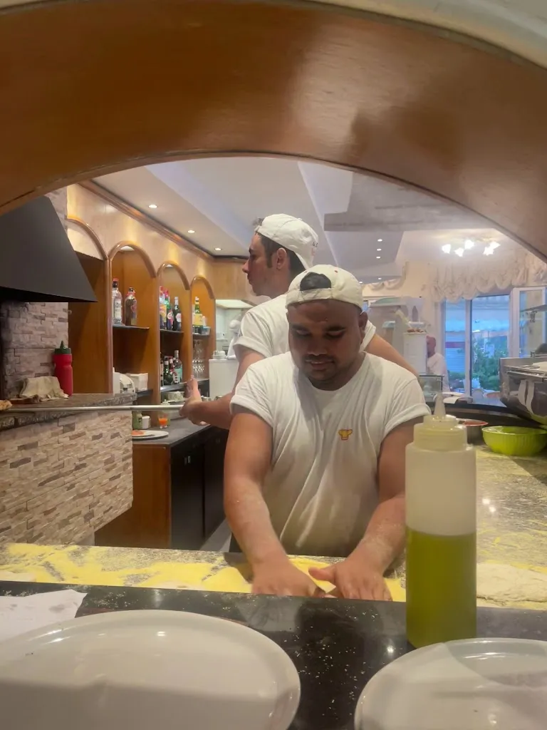 Khalid Tuwaijri_Ristorante La Carretta_Marina di Massa_review