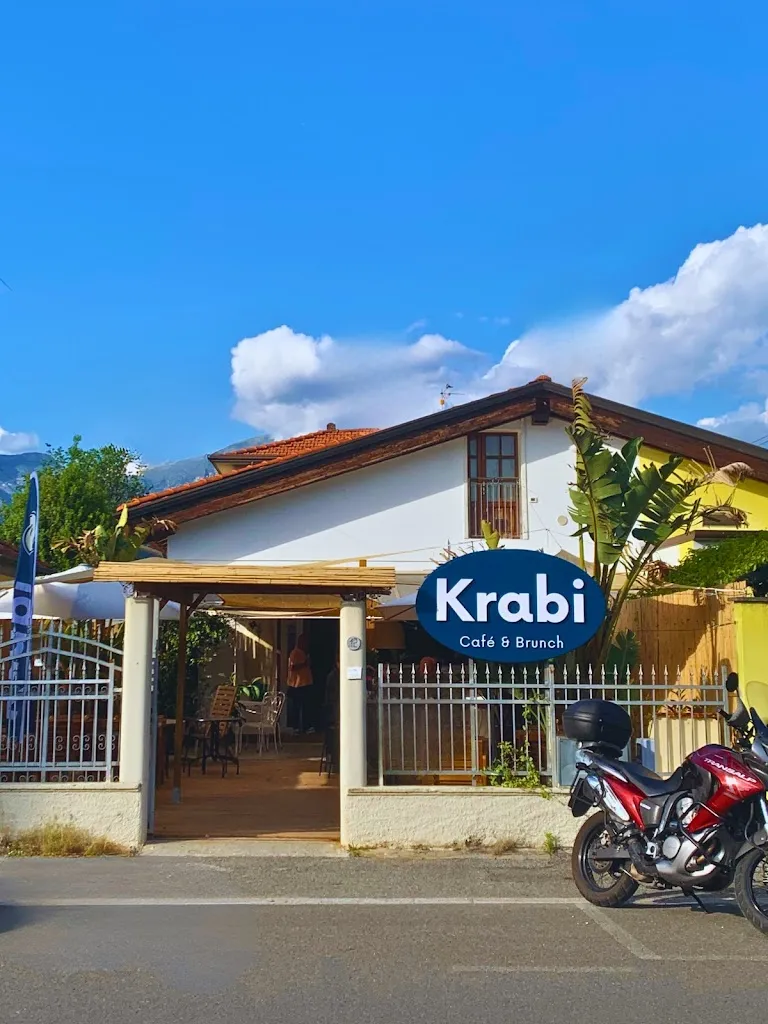 Krabi Café & Brunch restaurant in Marina di Massa