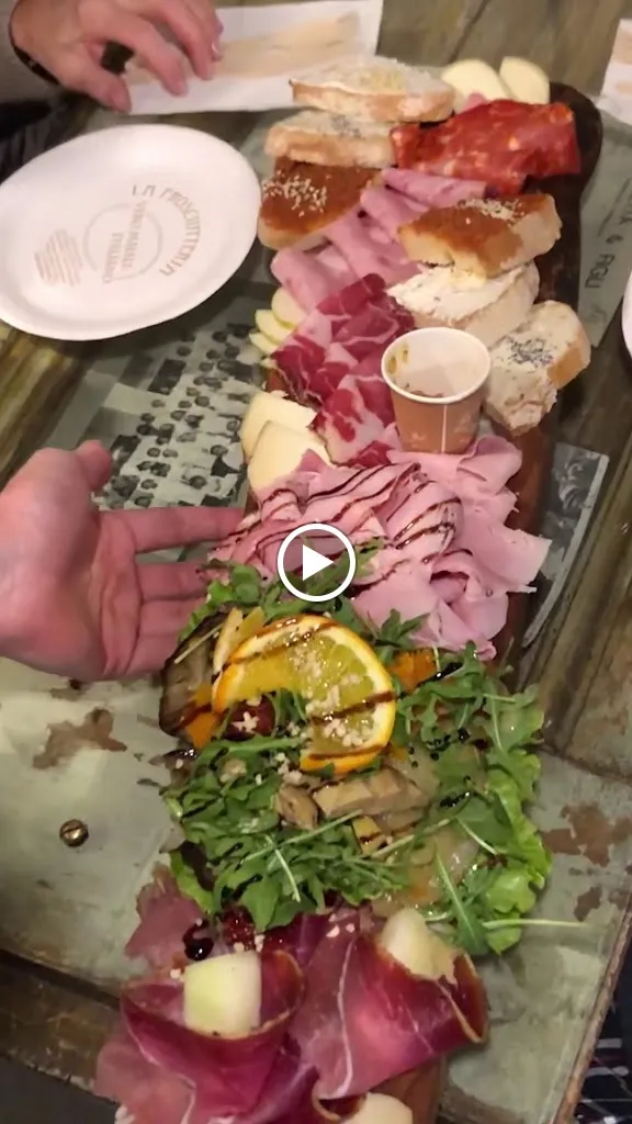 Crudi e Bollicine Marina di Massa_Marina di Massa_slider_image_2