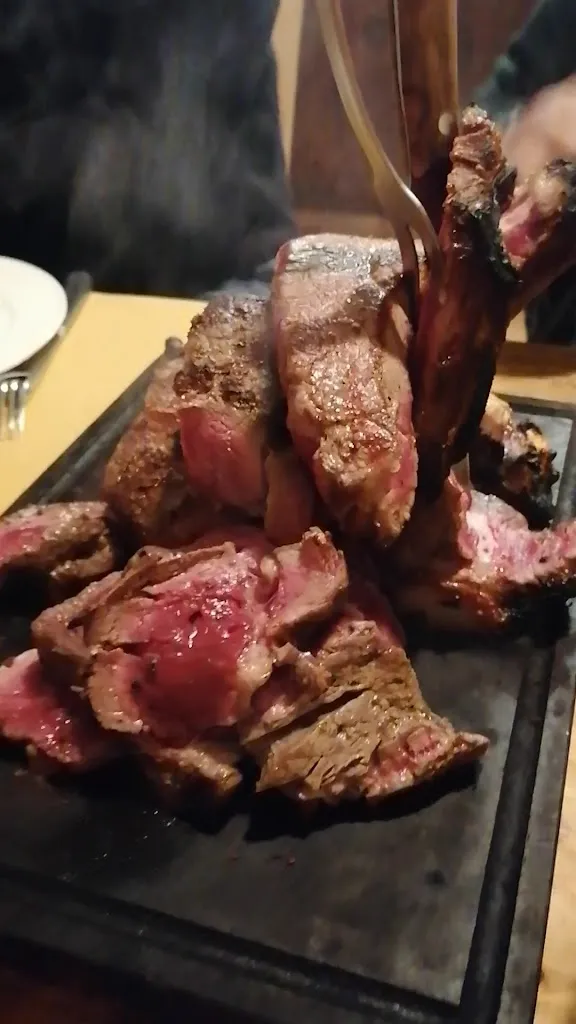 La Congiura Bisteccheria_Marina di Massa_slider_image_2