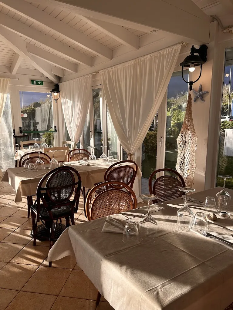 Ristorante Bagno Delfino_Marina di Massa_slider_image_1