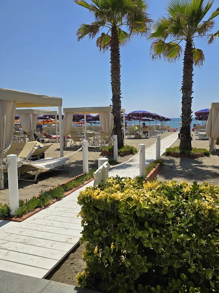 Ristorante Bagno Flora_Marina di Massa_slider_image_3