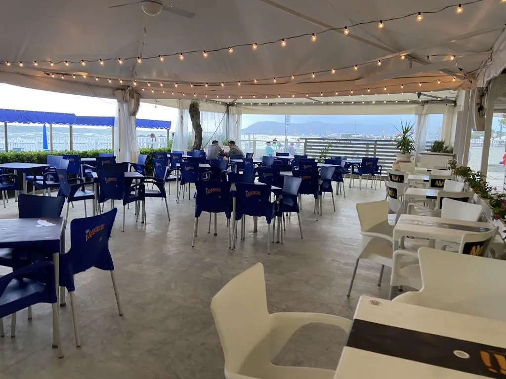 Alba Beach_Marina di Massa_slider_image_1