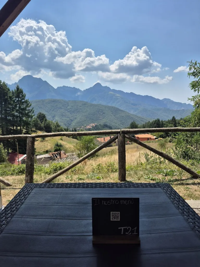 Paul Rooney_Le Bontà Del Passo_Minucciano_review