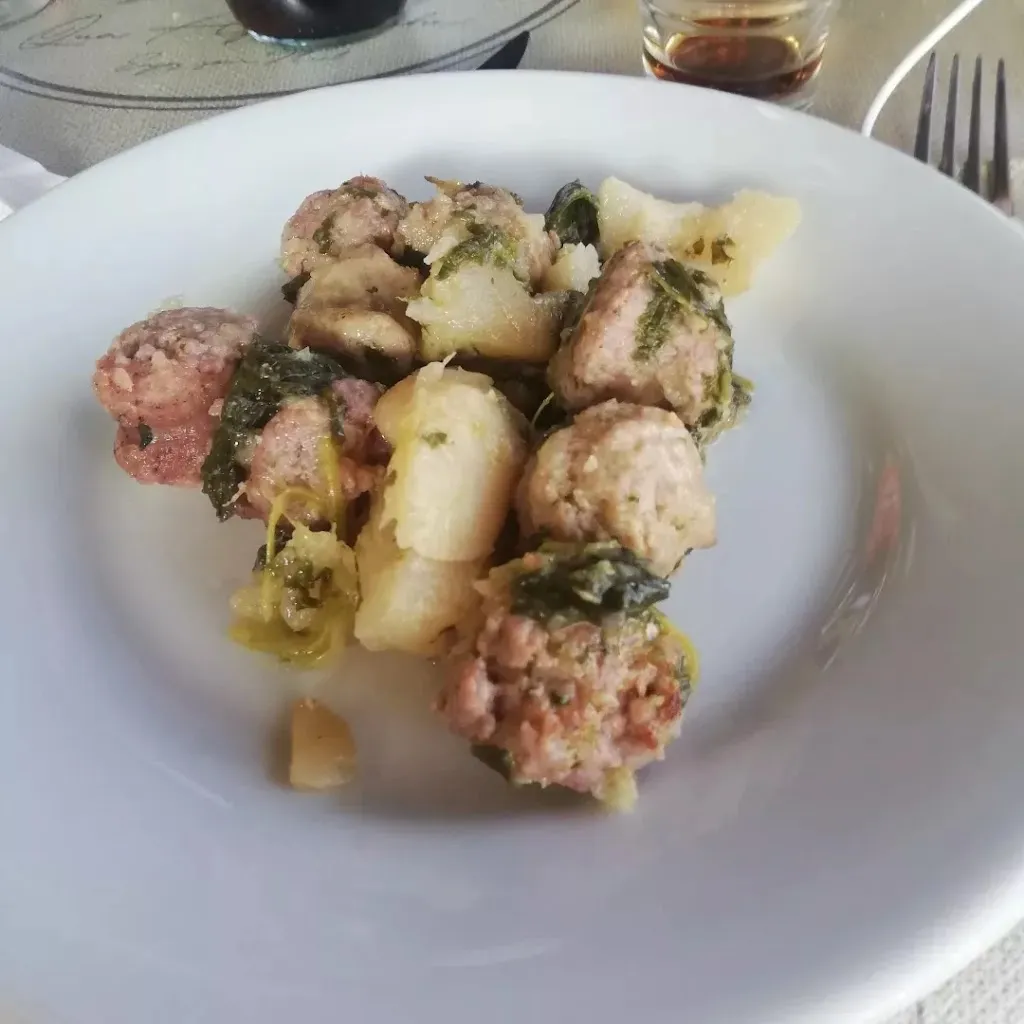 Sandy Simonelli_Bar Trattoria Cecchi_Minucciano_Bewertung