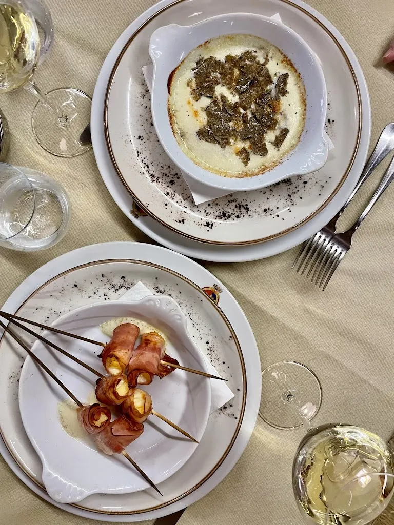 Marcin D_Taverna Del Vecchio Borgo_Massa Marittima_review