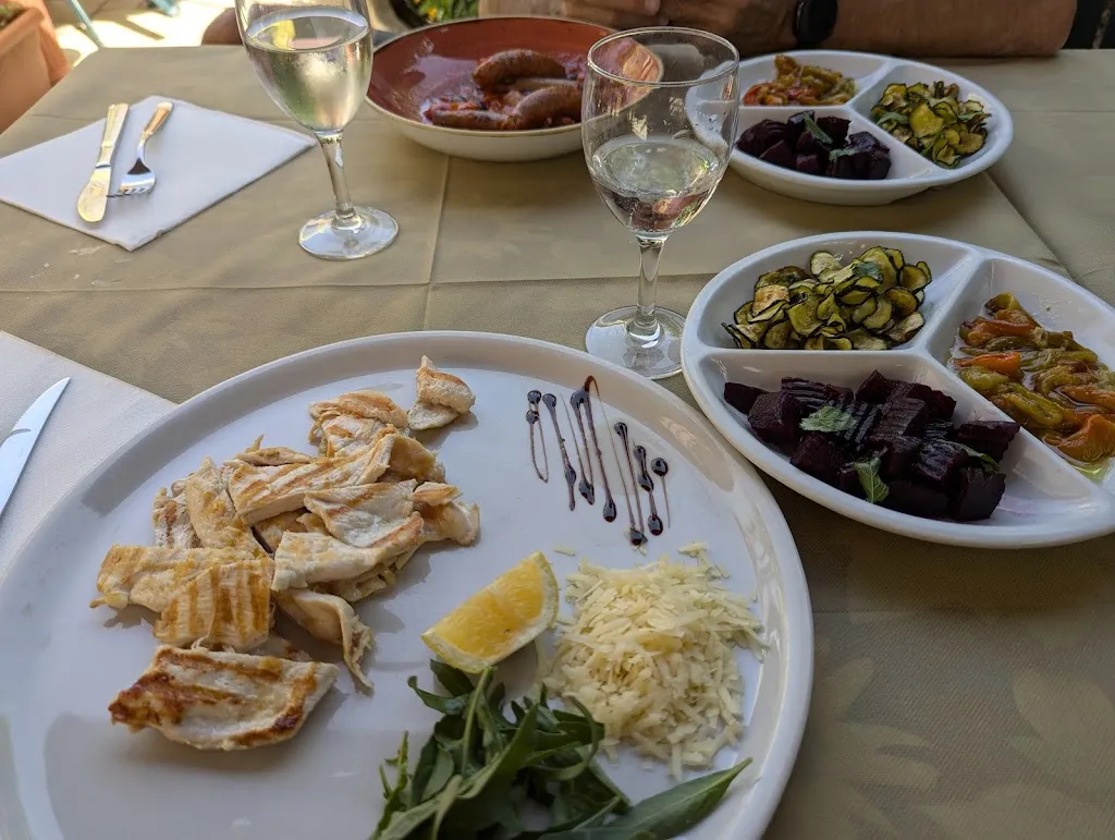 Robin Schiesser_Da “Veleno” | Bar, Pizzeria & Ristorante_Montalbano_review