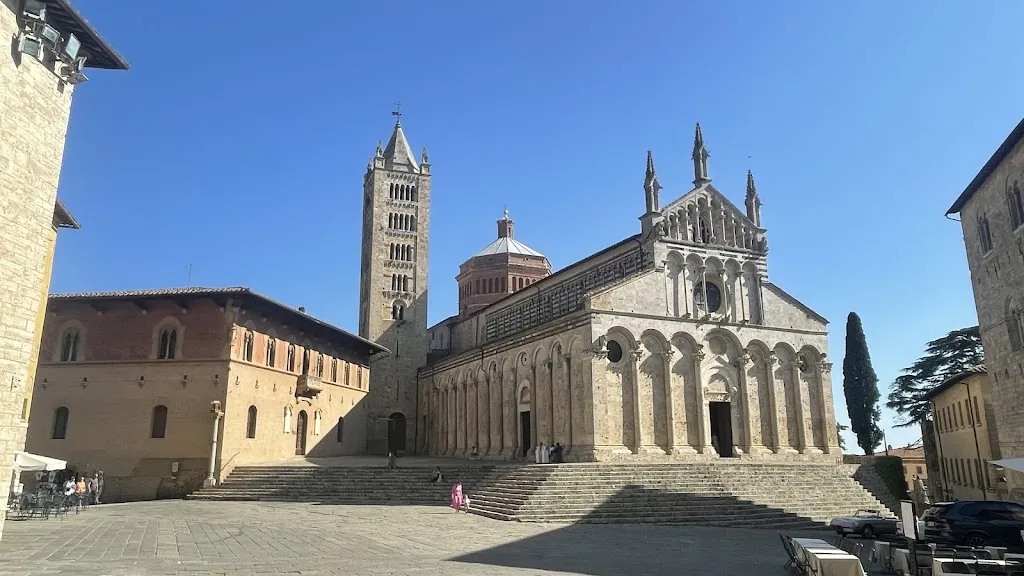 Ron B._Cafe Le Logge_Massa Marittima_review