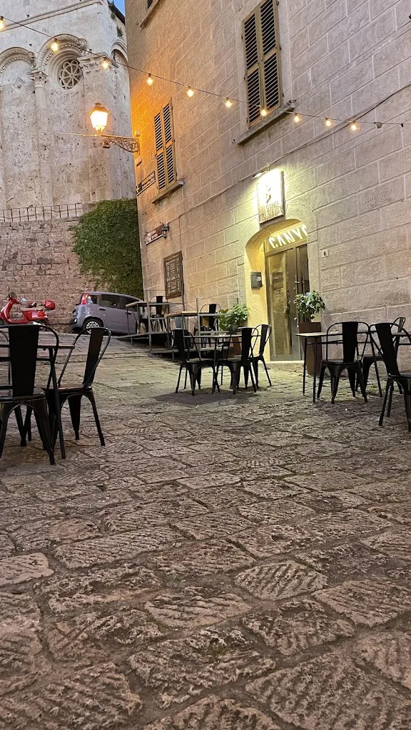 Swen Lauer_BikeGarage&More Bistrot & Cocktail Bar_Massa Marittima_review