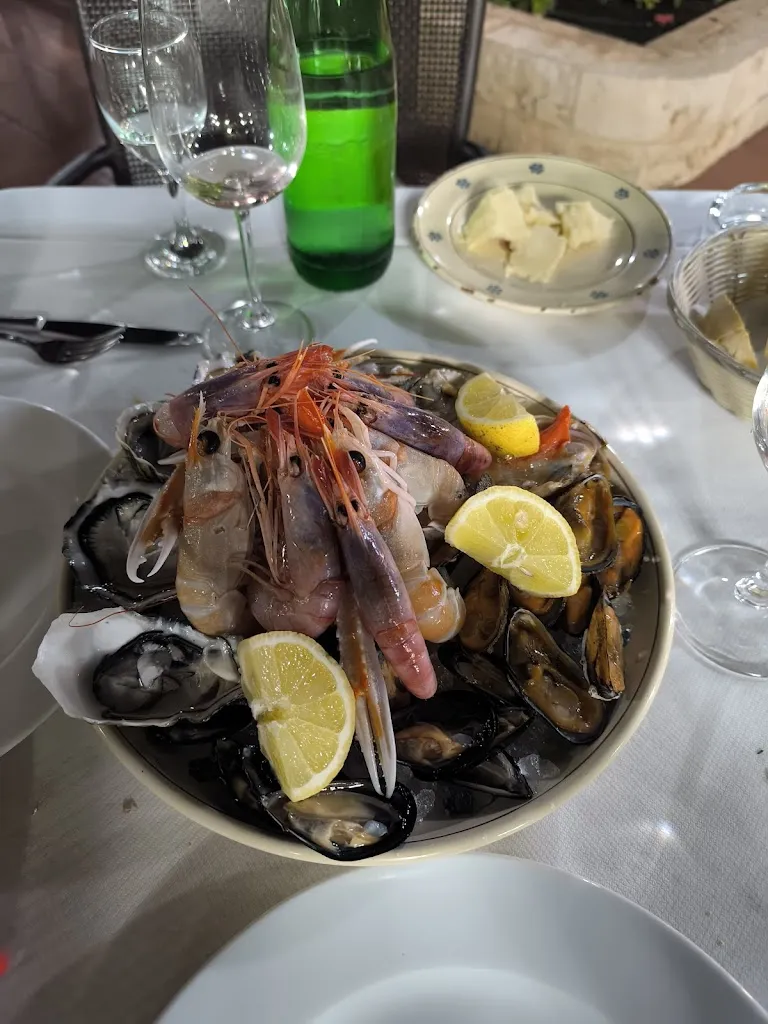 Ristorante-Pizzeria La Forchetta d'Oro_Montalbano_slider_image_2