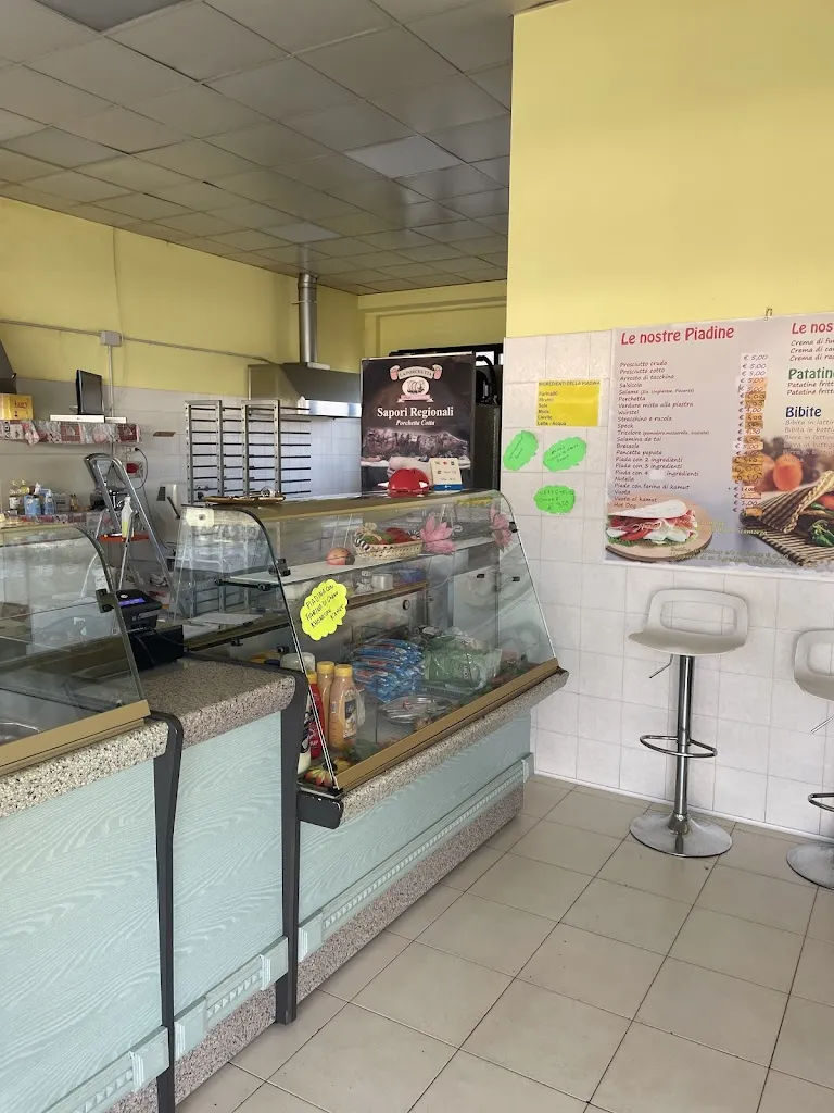 LA PIADINA DA ASPORTO restaurant in Migliarino
