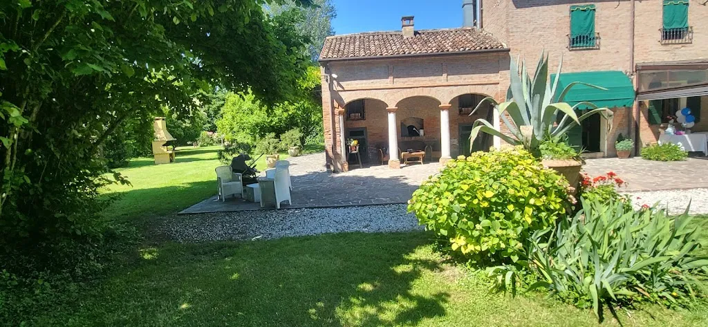 Agriturismo Boschetto restaurant in Migliarino