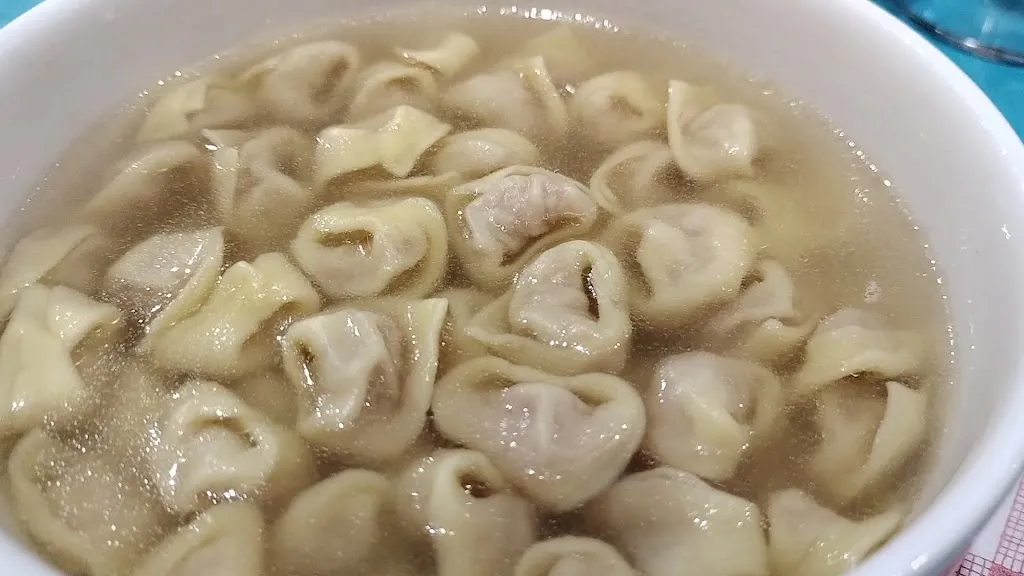 Trattoria MODErNA_Montale_slider_image_2