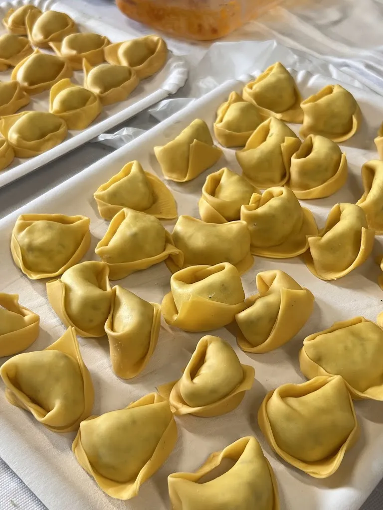 Trattoria MODErNA_Montale_slider_image_3