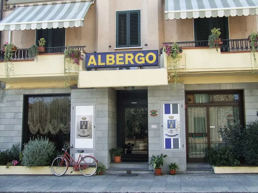 Albergo Ristorante Il Cochino_Montale_slider_image_1