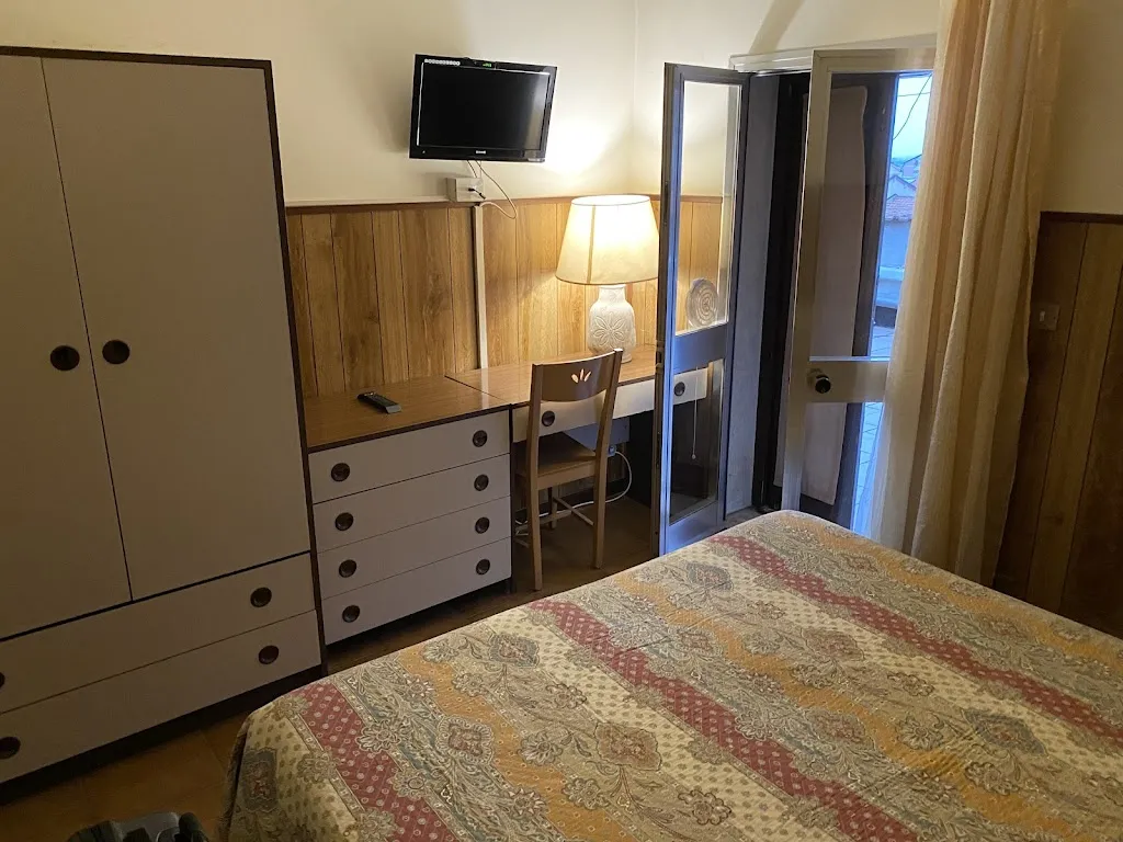 Albergo Ristorante Il Cochino_Montale_slider_image_3