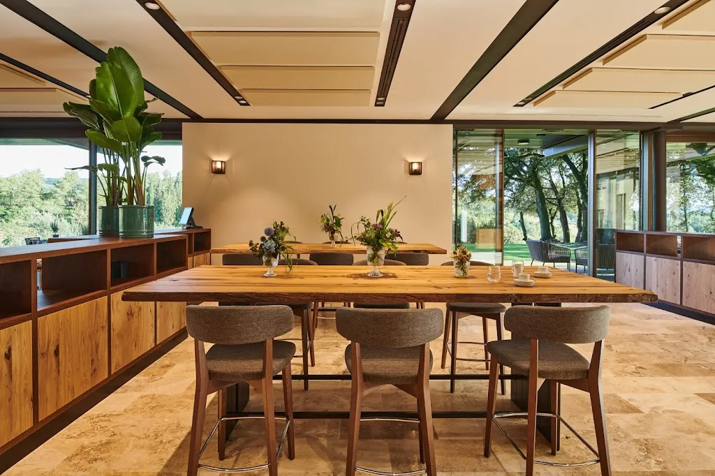 Country Clubhouse_Montaione_slider_image_1