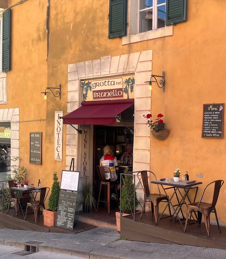 Enoteca Grotta del Brunello_Montalcino_slider_image_1