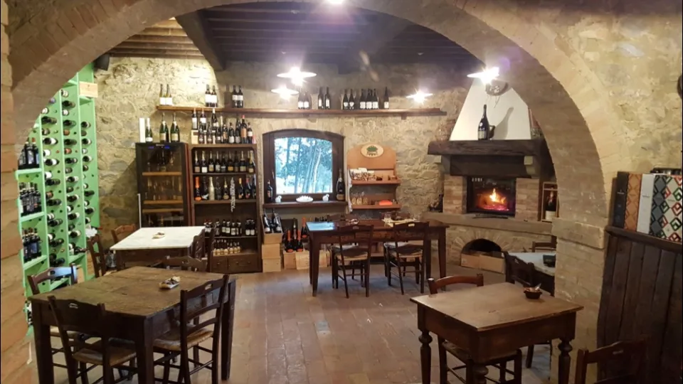 Enoteca Svanen_Montalcino_slider_image_1