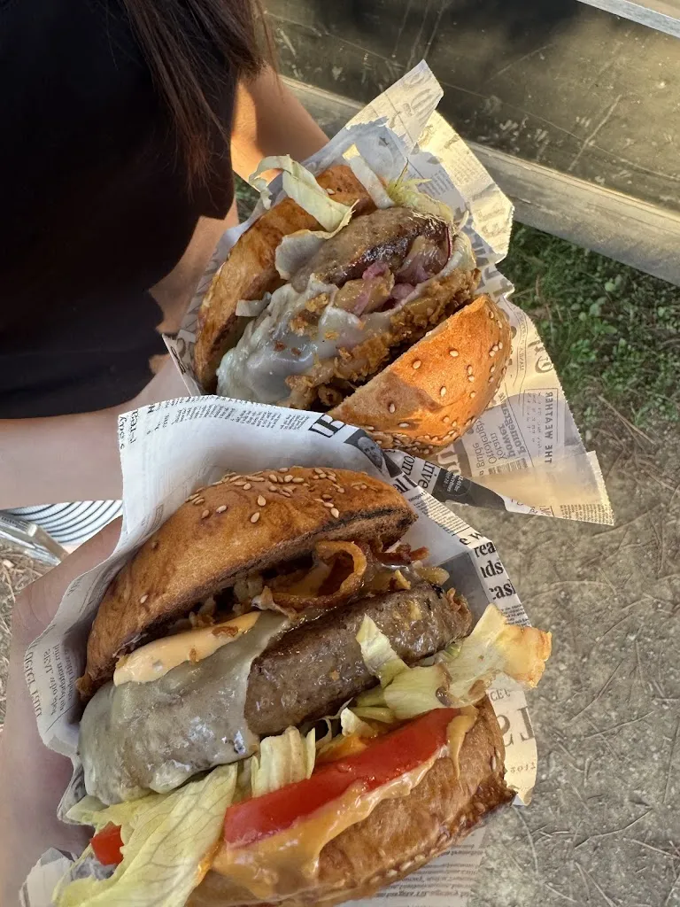 Kai Chen_The Gusti Bus_Montalcino_review