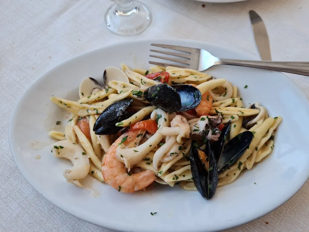 Matteo Montecchiari_Taverna Angioina & Cafè_Mola di Bari_review