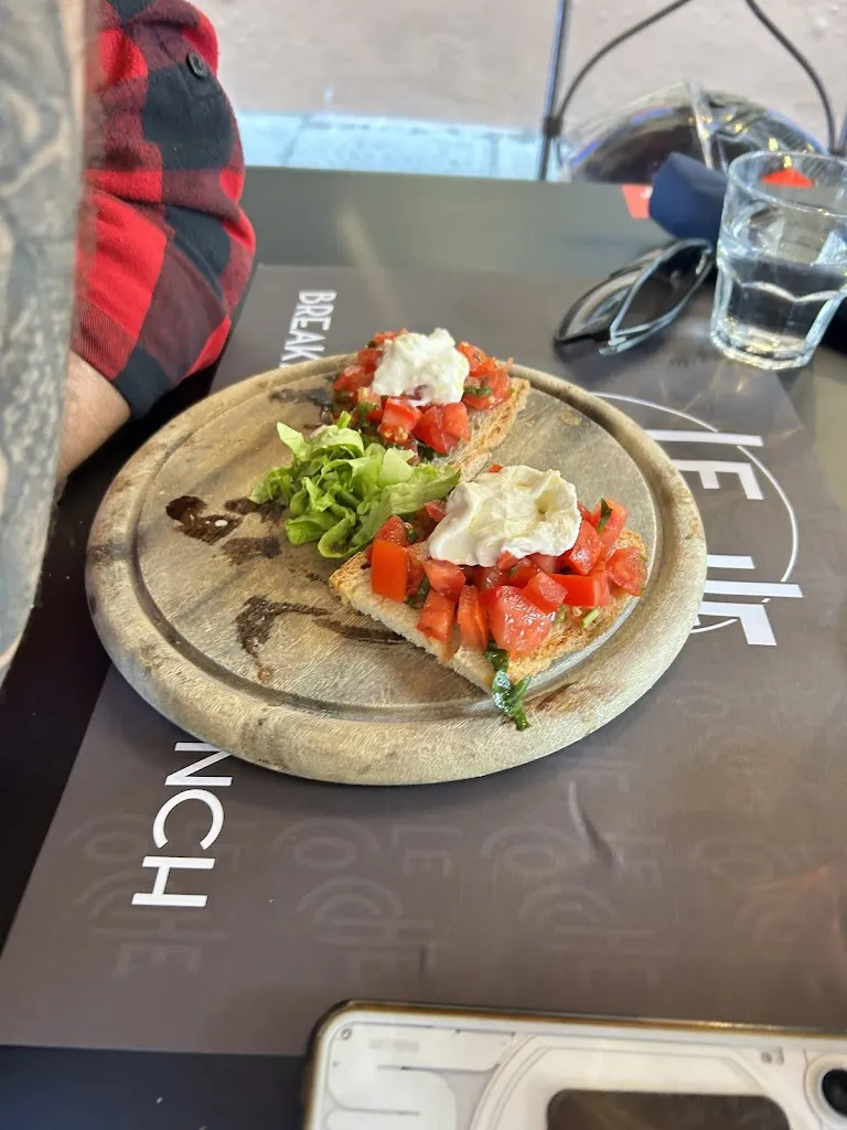 Ashley Holst_Le Cocche Restaurant_Montalcino_review